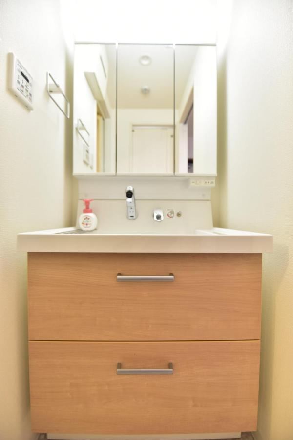 Apartamento モノトーン難波 Osaka Exterior foto