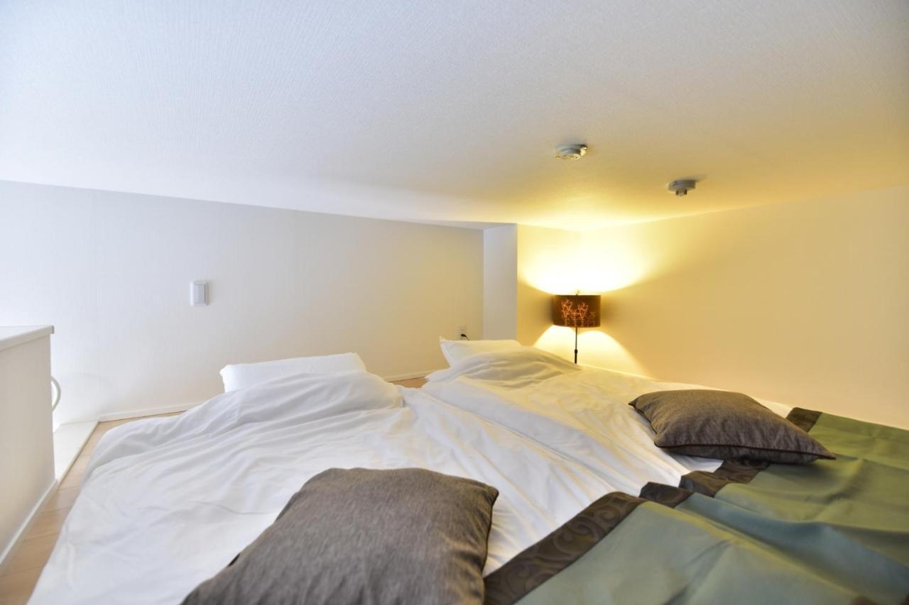 Apartamento モノトーン難波 Osaka Exterior foto